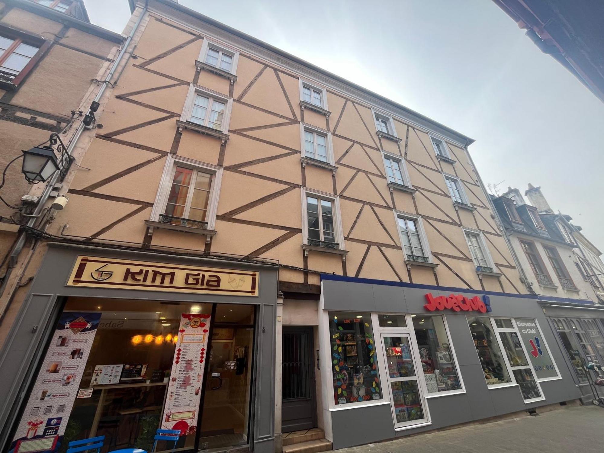 L'Atypique Mirebeau - T3 Duplex - Centre Historique Lägenhet Bourges Exteriör bild